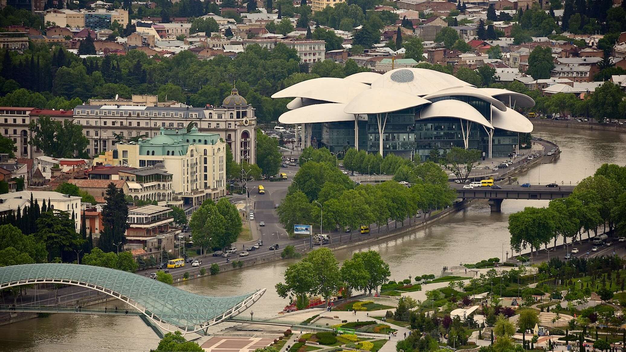 дворец спорта в тбилиси