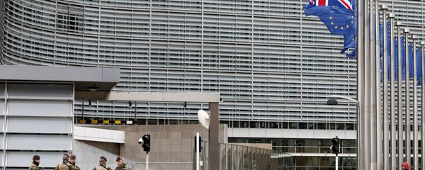 ევროკომისიის შტაბ-ბინაში შესასვლელი ევროკომისიის შტაბ-ბინაში შესასვლელი - Sputnik საქართველო