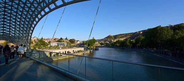 Вид на Тбилиси с моста Мира - Sputnik Грузия