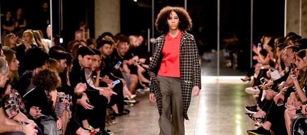 Модные шоу, показы и выставки - Неделя моды Mercedes-Benz в Тбилиси Модные шоу, показы и выставки - Неделя моды Mercedes-Benz в Тбилиси - Sputnik საქართველო