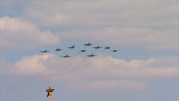 Авиация на параде Победы в Москве: Су-35С, Ту-95МС, Су-27 и Ми-26 - Sputnik Грузия