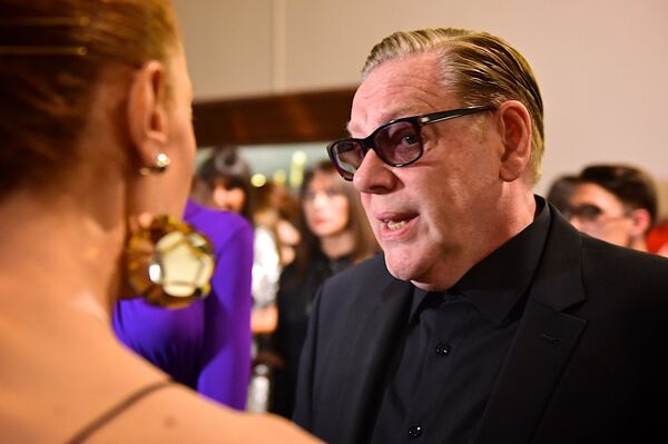 Глава французского дома моды Herve Leger Эрве Леру на выставке фотографий своих платьев, в рамках Mercedes-Benz Fashion Week Tbilisi. Глава французского дома моды Herve Leger Эрве Леру на выставке фотографий своих платьев, в рамках Mercedes-Benz Fashion Week Tbilisi. - Sputnik Грузия