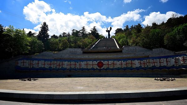 Памятник Победе над фашизмом. Парк Ваке, Тбилиси - Sputnik Грузия