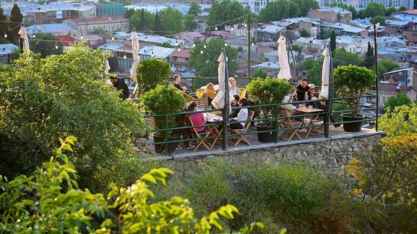 Меры по привлечению туристов в Грузию привели к рекордному росту доходов – ресторатор