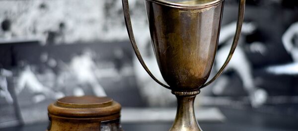 Копия Кубка обладателей Кубков, специальный приз Виталию Дараселия - Sputnik Грузия