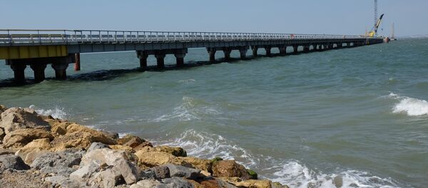 Подготовительные работы перед строительством Керченского моста в Тамани - Sputnik Грузия