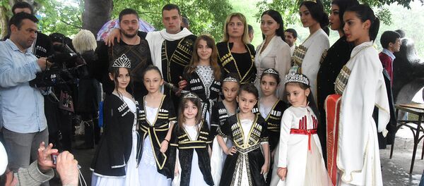 თბილისში ეროვნული სამოსის დღე აღნიშნესсия თბილისში ეროვნული სამოსის დღე აღნიშნესсия - Sputnik საქართველო