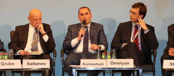 Дмитрий Кумсишвили на сессии Экономические хабы и транспортные коридоры - будущие стратегии, политические и бизнес-модели - Sputnik Грузия