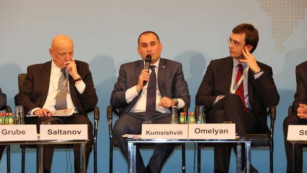 Дмитрий Кумсишвили на сессии Экономические хабы и транспортные коридоры - будущие стратегии, политические и бизнес-модели - Sputnik Грузия