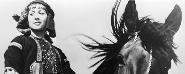 Грузинская актриса Софико Чиаурели в фильме Хевсурская балллада. - Sputnik Грузия