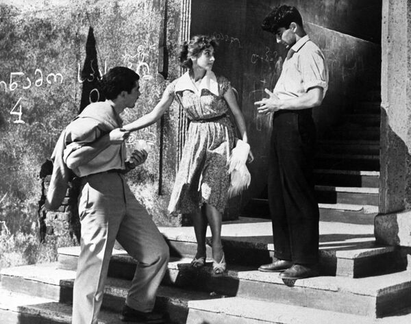 Актеры Г.Абашидзе, С.Чиаурели и Г.Шенгелая в кадре из художественного фильма Наш двор - Sputnik Грузия