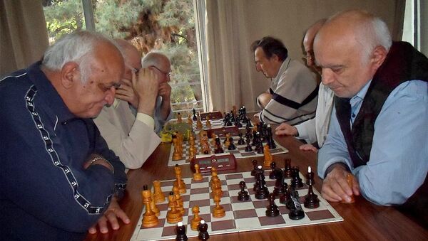 Шахматный турнир среди ветеранов памяти Мосе Мдинарадзе - Sputnik Грузия