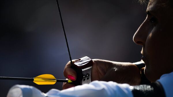 Хатуна Нариманидзе (Грузия) во время тренировки перед началом соревнований по стрельбе из лука на I Европейских играх в Баку. - Sputnik Грузия