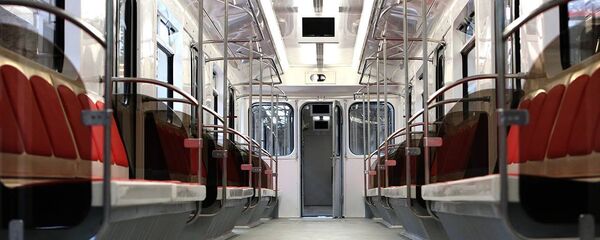 Обновленный поезд Тбилисского метро Обновленный поезд Тбилисского метро - Sputnik Грузия