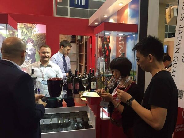Грузинские вина на выставке в Гонконге - Sputnik Грузия
