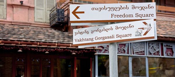 Тбилисские указатели в старом городе для туристов - Sputnik Грузия