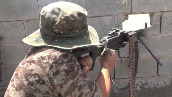 Иракские военные из пулеметов обстреляли позиции боевиков ИГ в Эль-Фаллудже - Sputnik Грузия
