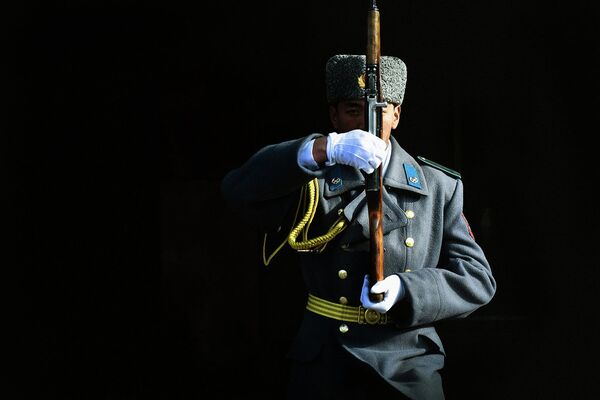 Солдат почетного караула Национальной гвардии Кыргызстана. Табылды считает эту фотографию одним из своих лучших кадров - Sputnik Грузия