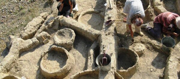 მარნეულში არქეოლოგიური გათხრები მარნეულში არქეოლოგიური გათხრები - Sputnik საქართველო