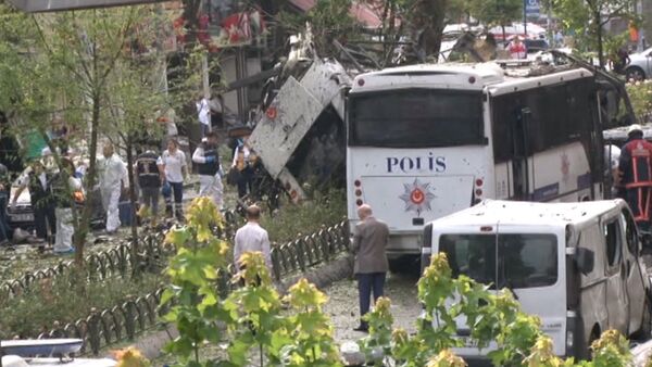 Кадры с места взрыва у автобусной остановки в центре Стамбула - Sputnik Грузия
