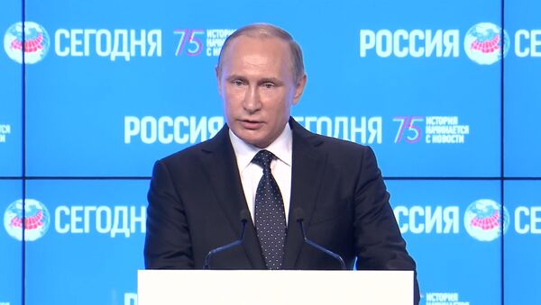 Путин поздравил МИА Россия сегодня с юбилеем и пожелал держать планку - Sputnik Грузия