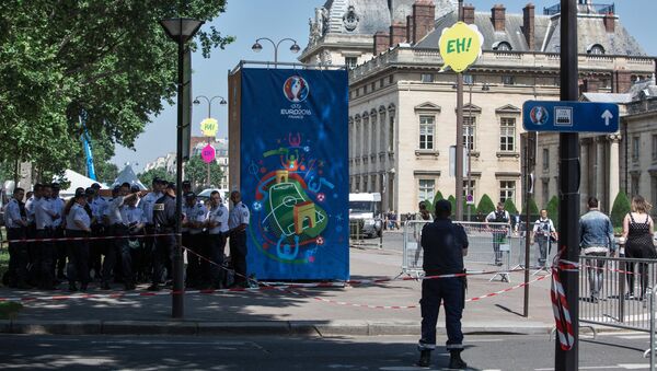 Усиление мер безопасности в Париже перед ЧЕ по футболу - Sputnik Грузия