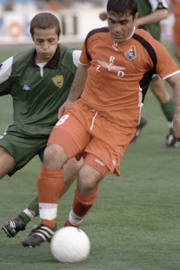 Нападающий сборной Грузии и московского Локомотива Заза Джанашия  - Sputnik Грузия