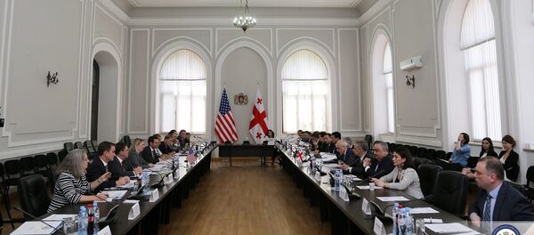 თბილისში საქართველო-აშშ-ის სტრატეგიული პარტნიორობის ქარტიის კომისიის დემოკრატიისა და მმართველობის სამუშაო ჯგუფის რიგით მე-9 შეხვედრა გაიმართა თბილისში საქართველო-აშშ-ის სტრატეგიული პარტნიორობის ქარტიის კომისიის დემოკრატიისა და მმართველობის სამუშაო ჯგუფის რიგით მე-9 შეხვედრა გაიმართა - Sputnik საქართველო