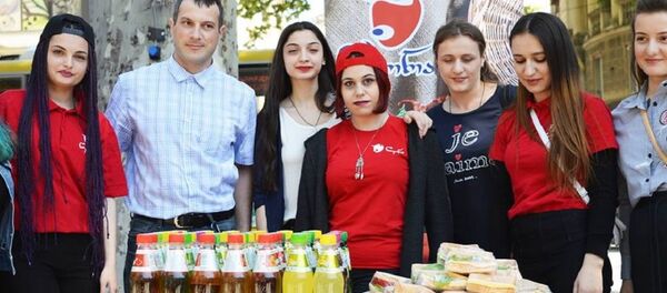 ფონდის მიერ თბილისის ქუჩაში  ჩატარებული აქცია ფონდის მიერ თბილისის ქუჩაში  ჩატარებული აქცია - Sputnik საქართველო