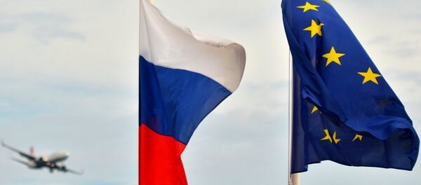 Rusiya və Avropa İttifaqının bayraqları. Arxiv şəkli - Sputnik Грузия