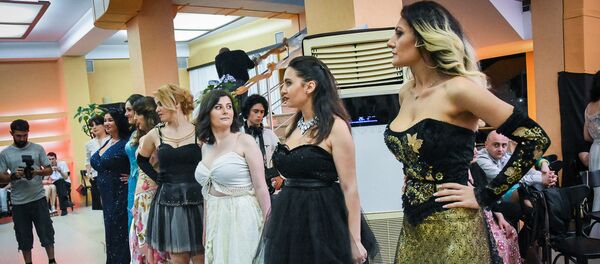 Конкурс Мисс Бюст 2016 - Sputnik Грузия