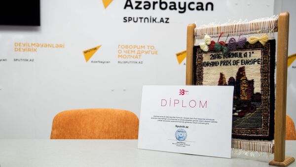 Азар Рагимов наградил Sputnik Азербайджан - Sputnik Грузия