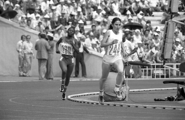 Забег на 800 метров среди женщин - Sputnik Грузия