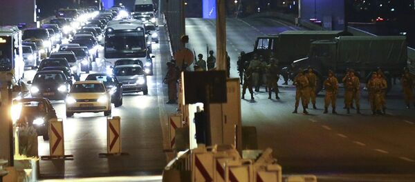 Военные блокируют мост через Босфор в Стамбуле - Sputnik Грузия