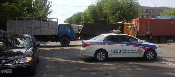 Полицейская машина - Sputnik Грузия