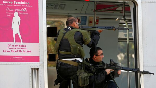 Служащие бразильского спецназа участвуют в антитеррористических учениях в Рио-де-Жанейро в преддверии Олимпиады. - Sputnik Грузия