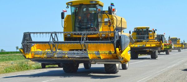 ტექნიკა აზერბაიჯანიდან ქართველ ფერმერთა დასახმარებლად ტექნიკა აზერბაიჯანიდან ქართველ ფერმერთა დასახმარებლად - Sputnik საქართველო