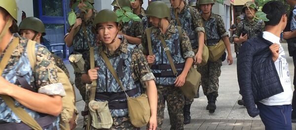 სპეცოპერაცია ალმათში. ტერაქტში ეჭვმიტანილი პირის ბინის ჩხრეკის ვიდეოკადრები - Sputnik საქართველო