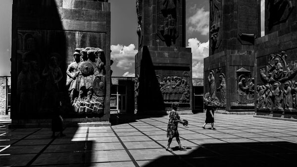 Монумент История Грузии, скульптор - Зураб Церетели Монумент История Грузии, скульптор - Зураб Церетели - Sputnik Грузия