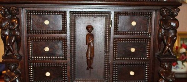 დადიანების სასახლის სეკრეტერი დადიანების სასახლის სეკრეტერი - Sputnik საქართველო