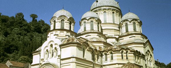 Собор святого Пантелеймона в Новом Афоне Собор святого Пантелеймона в Новом Афоне - Sputnik Грузия
