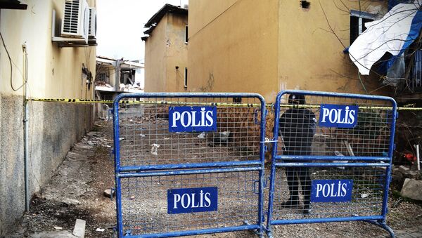 Полицейское оцепление вокруг места взрыва в Турции - Sputnik Грузия