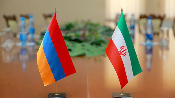 Флаги Ирана и Армении - Sputnik Грузия