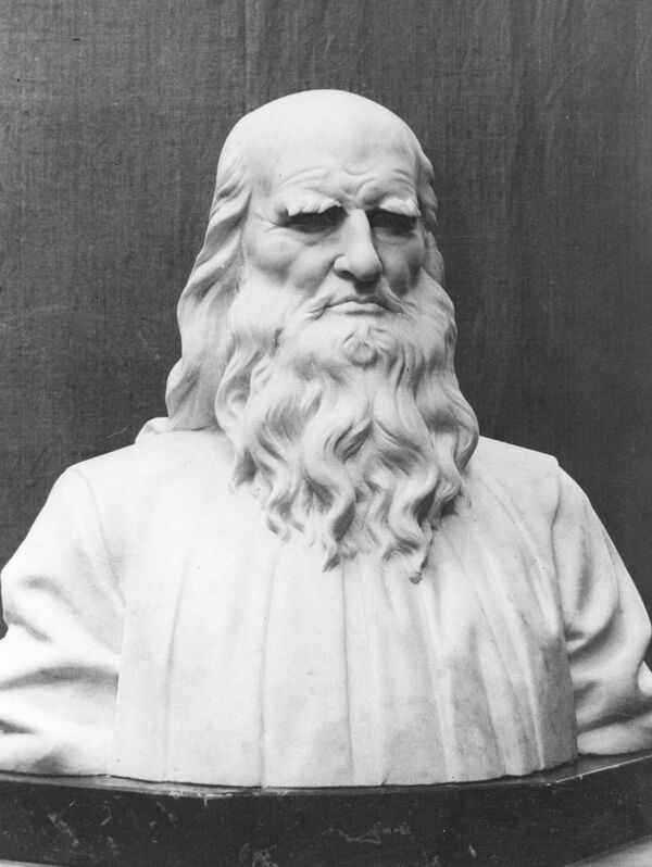 Международный день левшей 13 августа: топ-10 знаменитых левшей мира Международный день левшей 13 августа: топ-10 знаменитых левшей мира - Sputnik Грузия