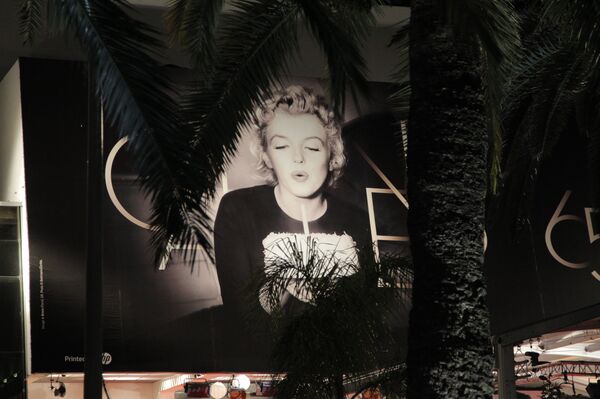 Международный день левшей 13 августа: топ-10 знаменитых левшей мира Международный день левшей 13 августа: топ-10 знаменитых левшей мира - Sputnik Грузия