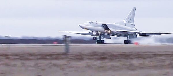 Боевой вылет дальних бомбардировщиков Ту-22М3 по объектам террористов в Сирии - Sputnik Грузия