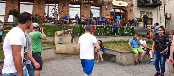 ტურისტები თბილისის ქუჩებში - Sputnik საქართველო