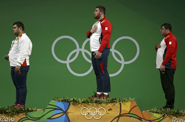 Лаша Талахадзе на церемонии награждения на Олимпиаде в Рио. - Sputnik Грузия
