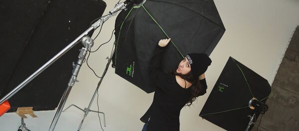 Лали Дадиани на съемках Лали Дадиани на съемках - Sputnik Грузия