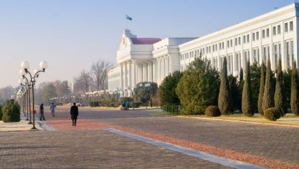 Здание Сената на площади Независимости в Ташкенте - Sputnik Грузия